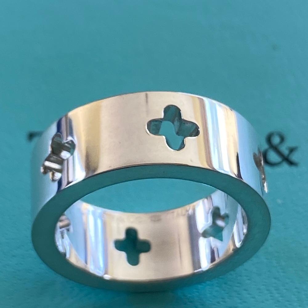 Tiffany & Co. Cutout Cross Band Ring size 6 925